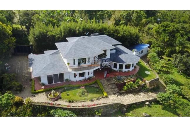 Fincas y Casas Campestres, Venta, Sasaima - $2.600.000.000