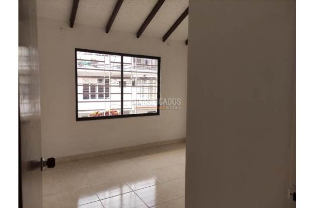 Casas, Alquiler en El Dorado