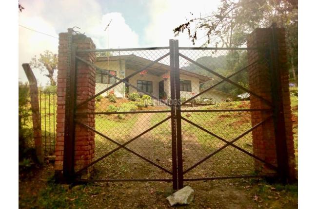 Fincas y Casas Campestres, Venta en Yumbo