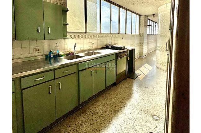 Apartamentos, Venta, Versalles - $330.000.000