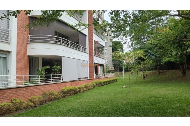 Apartamentos, Venta en Lago Club