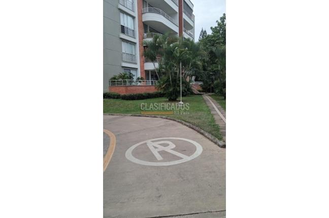 Apartamentos, Venta en Lago Club