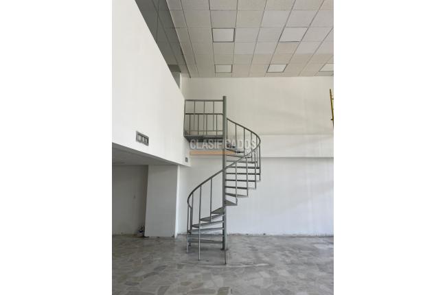 Locales y Bodegas, Alquiler, Capri - $10.000.000