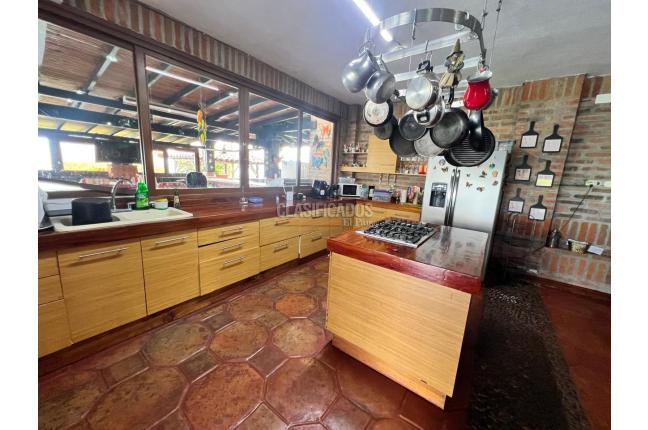 Fincas y Casas Campestres, Venta, Buga - $2.900.000.000