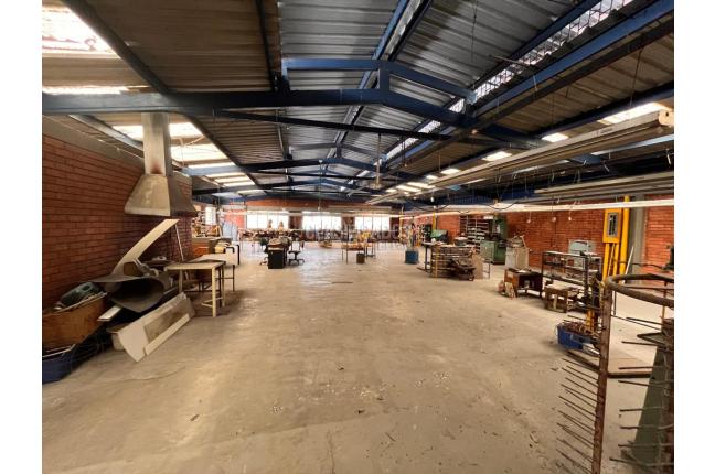 Locales y Bodegas, Venta, Alameda - $2.200.000.000