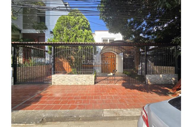Casas, Venta en Ciudad Jardín
