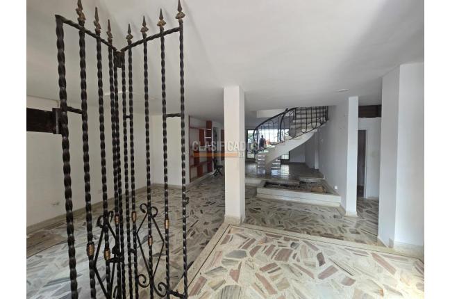 Casas, Venta en Ciudad Jardín