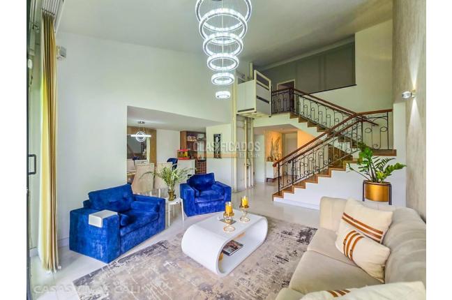 Casas, Venta en La Flora