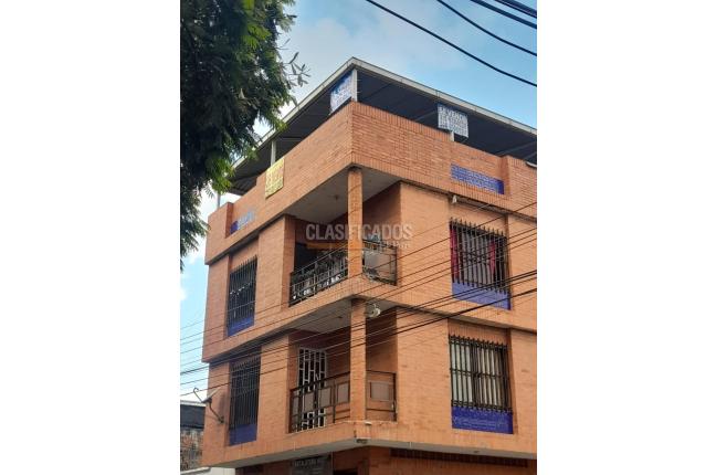 Edificios, Venta, Atanasio Girardot - $1.100.000.000