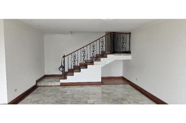 Casas, Venta en Santa Mónica Norte