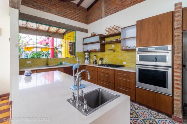 Casas, Venta, Miraflores - $910.000.000