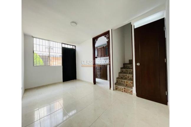 Casas, Alquiler en Ciudad 2.000