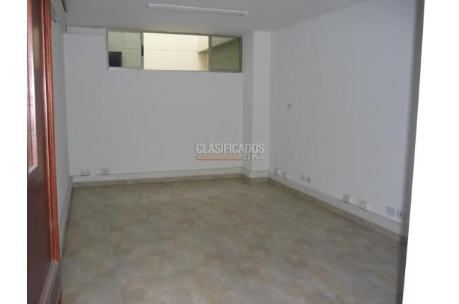 Oficinas y Consultorios, Alquiler, San Vicente - $2.800.000
