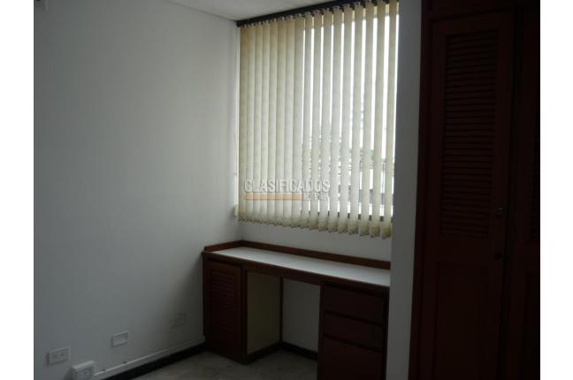 Oficinas y Consultorios, Alquiler, San Vicente - $2.800.000