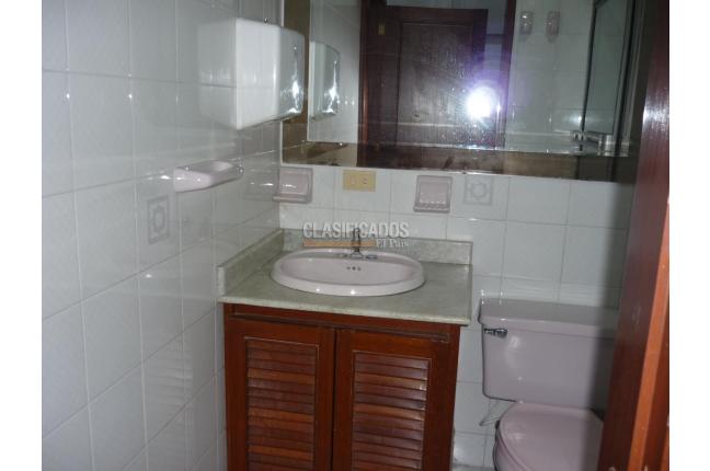 Oficinas y Consultorios, Alquiler, San Vicente - $2.800.000