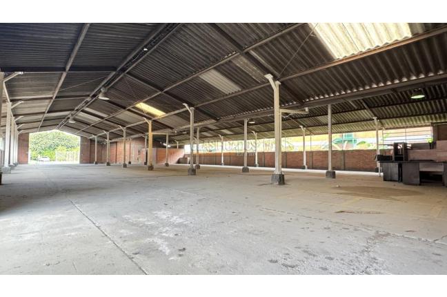 Locales y Bodegas, Alquiler en Acopi