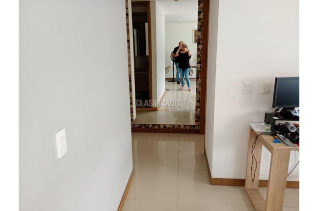 Apartamentos, Venta, La Flora - $405.000.000