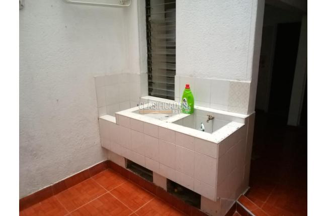 Apartaestudios, Alquiler, Versalles - $900.000