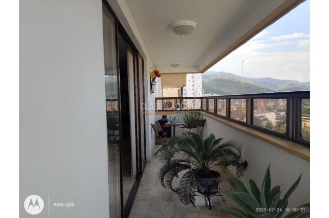 Apartamentos, Venta, Versalles - $1.200.000.000