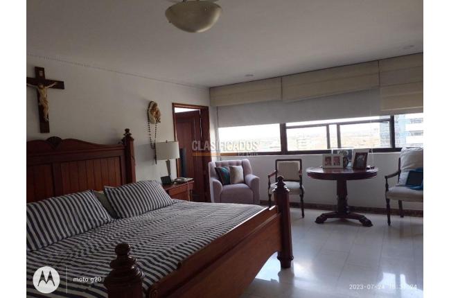 Apartamentos, Venta, Versalles - $1.200.000.000