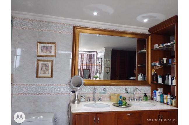 Apartamentos, Venta, Versalles - $1.200.000.000