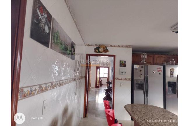 Apartamentos, Venta, Versalles - $1.200.000.000