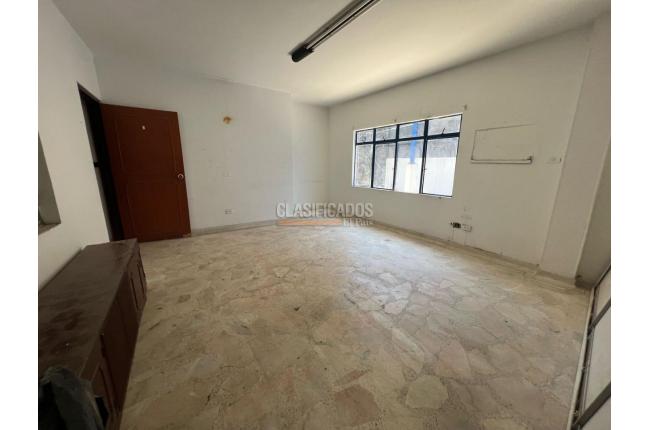 Locales y Bodegas, Venta, Candelaria - $2.500.000.000