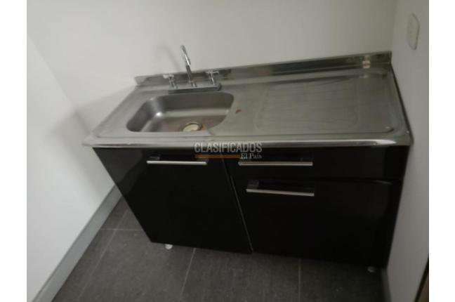 Locales y Bodegas, Alquiler, Centro Ccial. Unicentro - $8.000.000