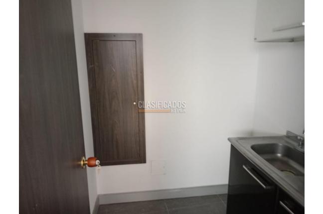 Locales y Bodegas, Alquiler, Centro Ccial. Unicentro - $8.000.000