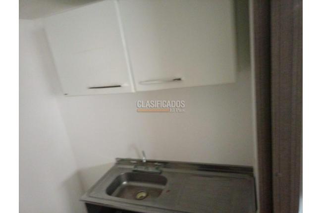 Locales y Bodegas, Alquiler, Centro Ccial. Unicentro - $8.000.000