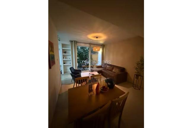 Apartamentos, Venta, Miraflores - $380.000.000