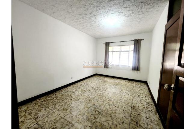 Casas, Venta, Granada - $750.000.000