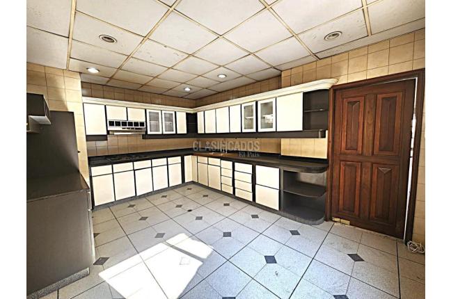 Apartamentos, Venta, La Flora - $675.000.000