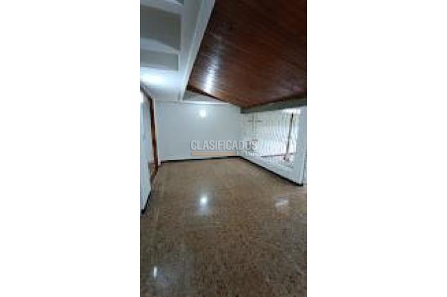 Oficinas y Consultorios, Alquiler en La Flora