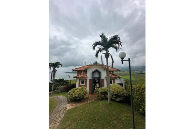 Casas, Alquiler en Calima (Darién)