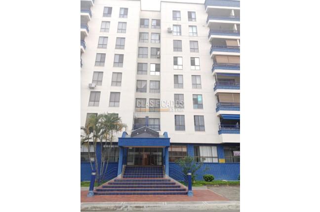 Oficinas y Consultorios, Alquiler en El Refugio