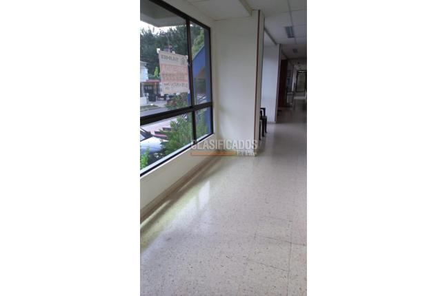 Oficinas y Consultorios, Alquiler, El Refugio - $1.100.000