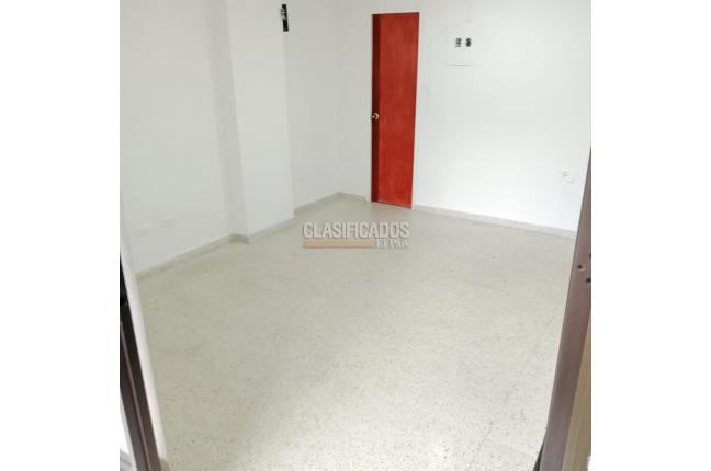 Oficinas y Consultorios, Alquiler, El Refugio - $1.100.000