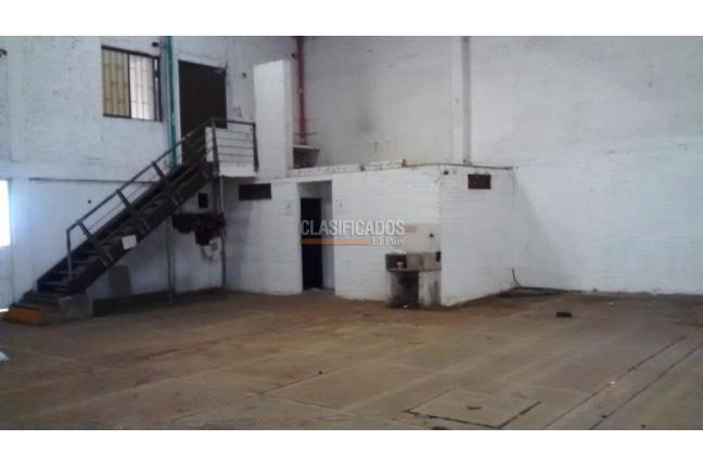 Locales y Bodegas, Venta, La Esmeralda - $4.700.000.000