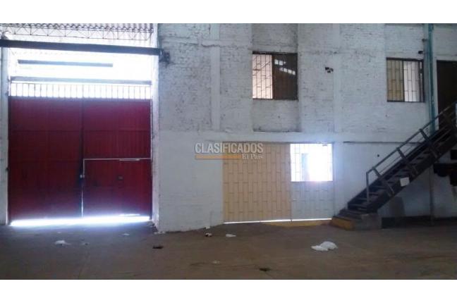 Locales y Bodegas, Venta, La Esmeralda - $4.700.000.000