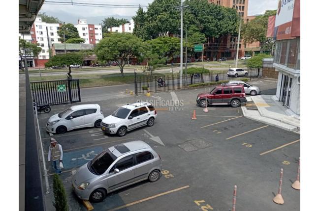 Locales y Bodegas, Alquiler, Camino Real - $5.600.000