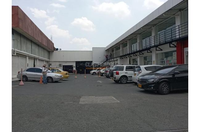 Locales y Bodegas, Alquiler, Camino Real - $5.600.000