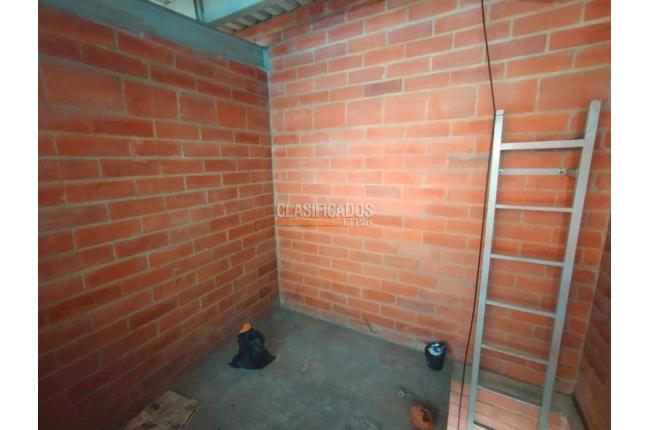 Locales y Bodegas, Alquiler, Valle Grande - $300.000