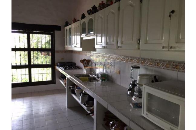Fincas y Casas Campestres, Venta, El Cerrito - $2.050.000.000