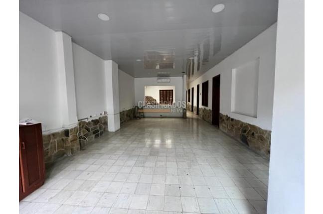 Casas, Venta, Granada - $1.100.000.000