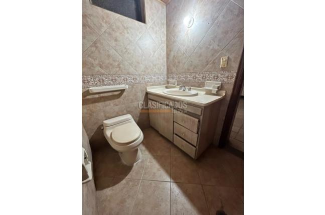 Casas, Venta, Granada - $1.100.000.000