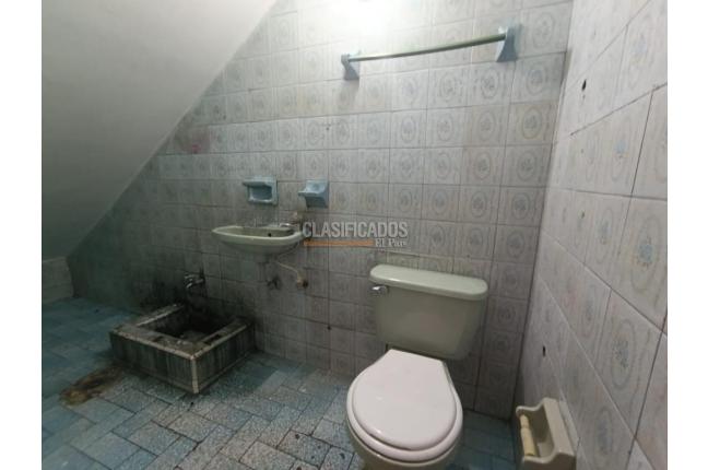 Locales y Bodegas, Alquiler, Miraflores - $3.500.000