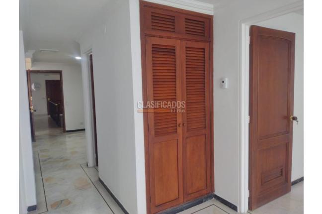Oficinas y Consultorios, Alquiler, San Vicente - $2.100.000