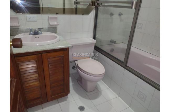 Oficinas y Consultorios, Alquiler, San Vicente - $2.100.000