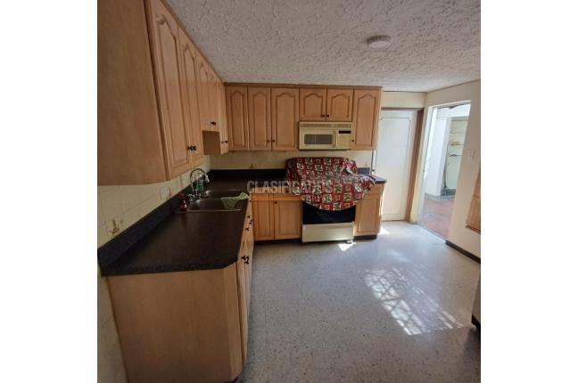 Casas, Venta, Urbanización La Merced - $520.000.000